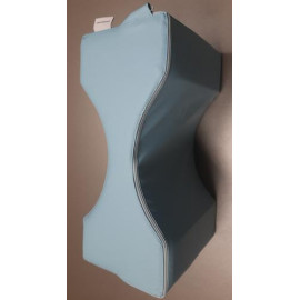 Rehabilitační klín mezikolenní 31x 20x14 cm